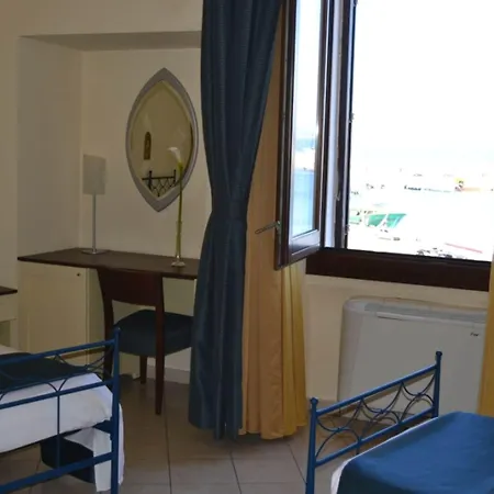 Al Pescatore & Restaurant Hotel 4*