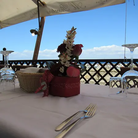 Готель Al Pescatore & Restaurant Галліполі