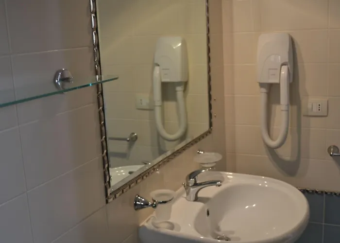 Al Pescatore & Restaurant Отель 4*